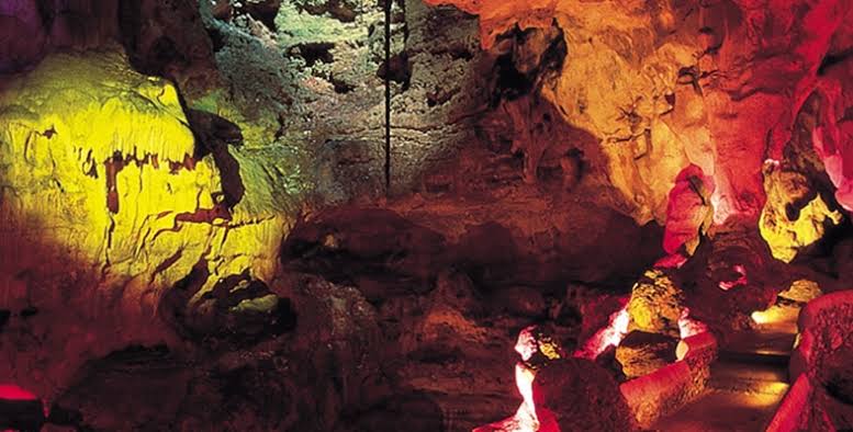 Grutas de Xtacumbilxunaan