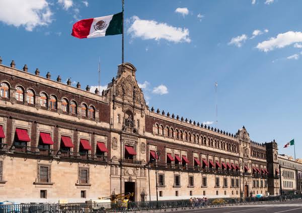 Palacio nacional de Mexico - atractivo turistico del estado de Mexico