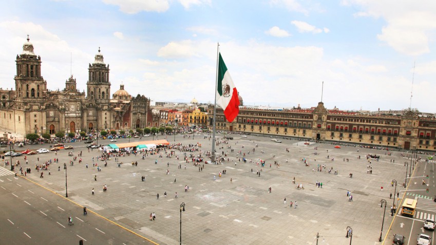 Zócalo de México atractivo turistico del estado de Mexico