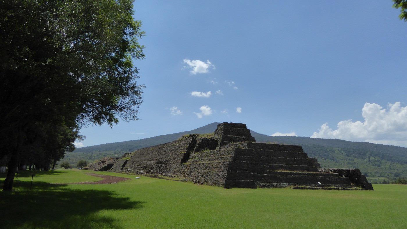 Zona Arqueológica Las Yácatas