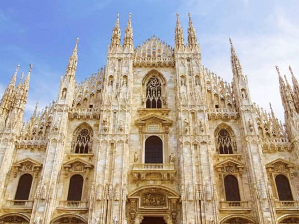 Catedral de Milan lugares turisitcos de italia