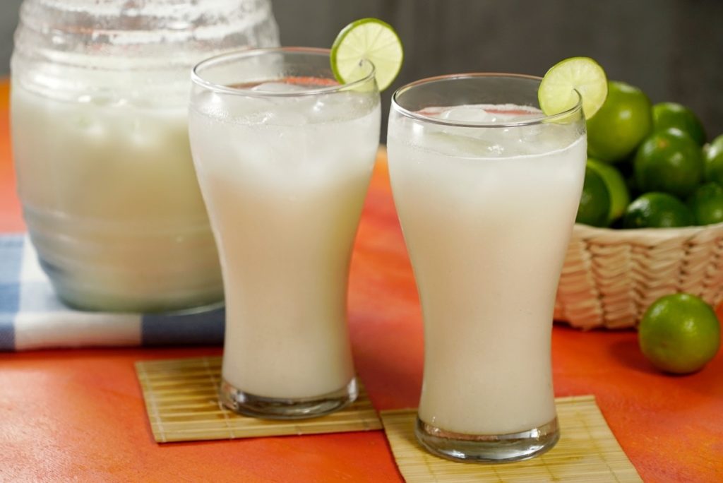 Agua de limón sevillano bebidas tipicas de puebla
