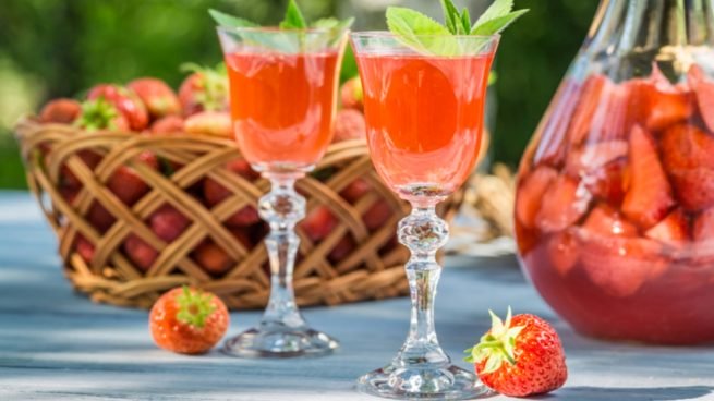 Licor de fresa bebida alcoholica de Guanajuato