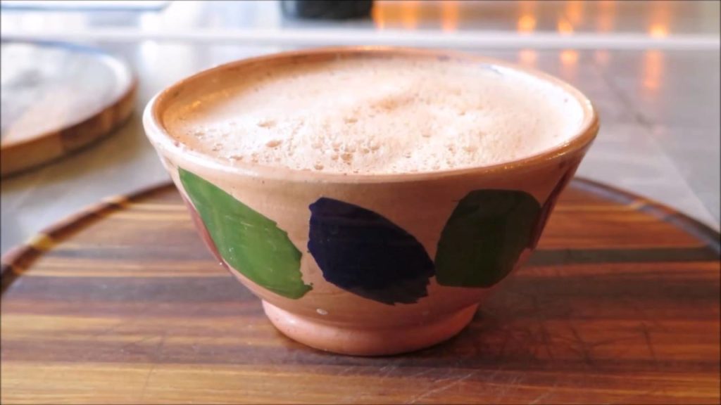 atole de agua miel - bebidas tradicionales de Querétaro