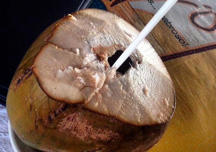 Agua de coco de guerrero