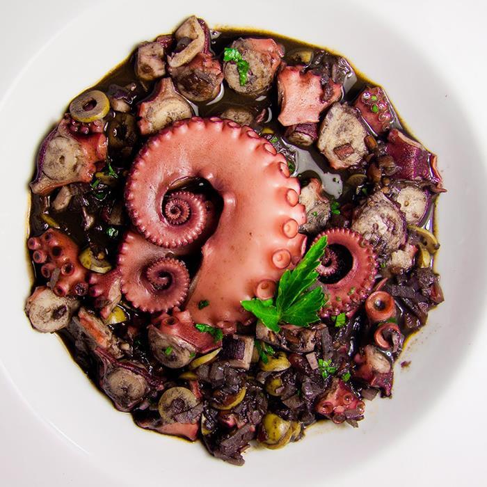 Pulpo en su tinta gastronomia de acapulco