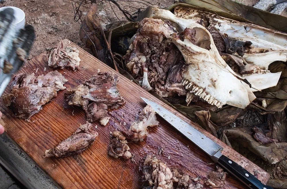 Barbacoa de cabeza - comida de cuatro Ciénegas