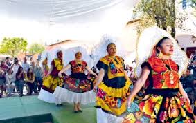 Trajes Típicos de Tehuana Zapoteca del Istmo de Tehuantepec