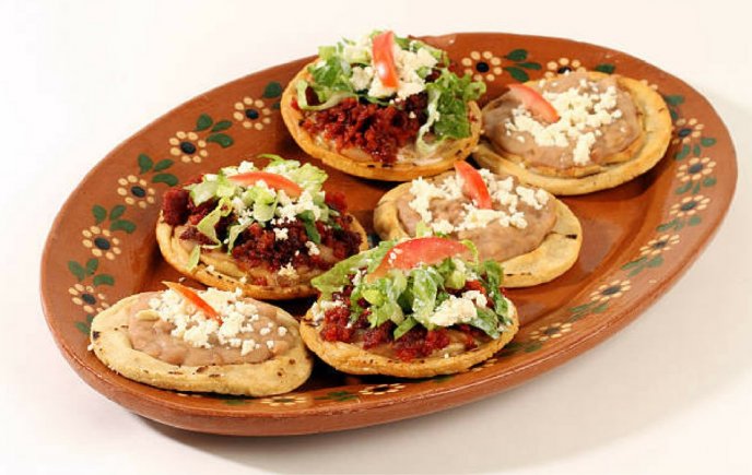 chalupas fritas de guerrero
