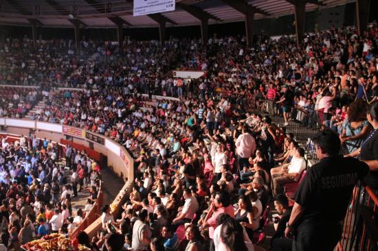 lugares a visitar en Cancún - plaza de toros
