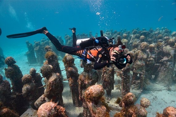 que ver y hacer en cancun . se puede bucear