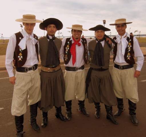 Traje típico de argentina de hombres Gaucho