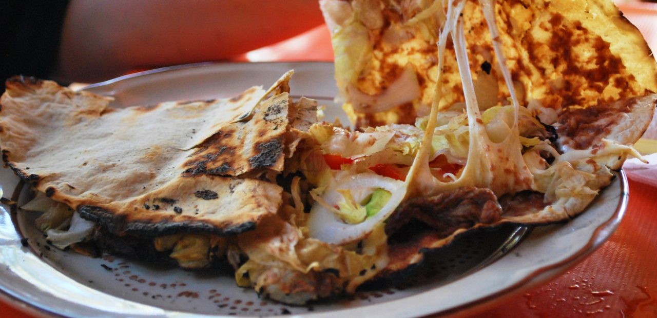 tlayuda platillo tradicional de oaxaca