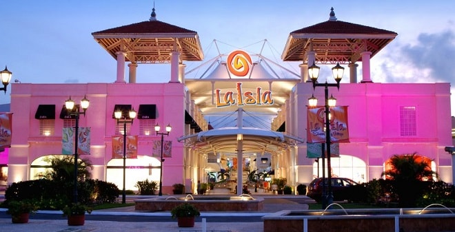 visitar las plazas en cancun
