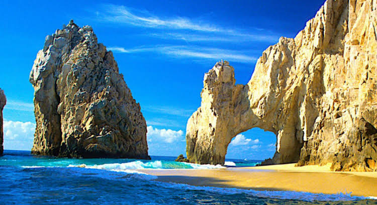 Arco cabo san lucas forma de un triceratops
