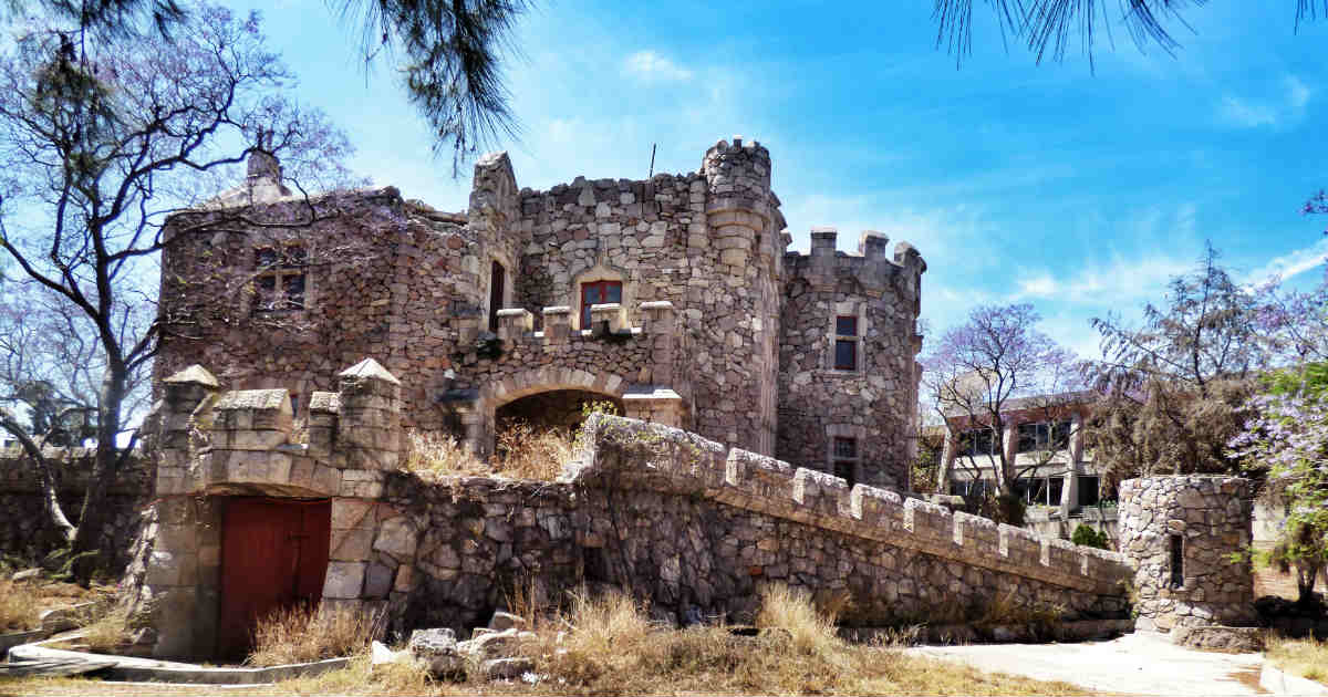 Castillo Douglas