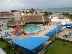 Aquamarina Beach Hotel hotel para niños
