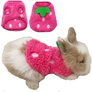 Ropa color rosa para conejos