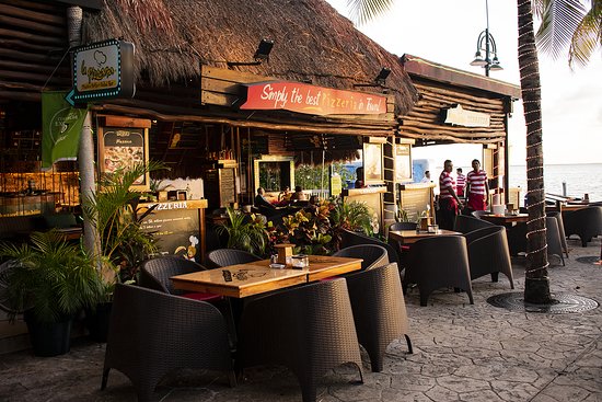 plaza la isla restaurantes