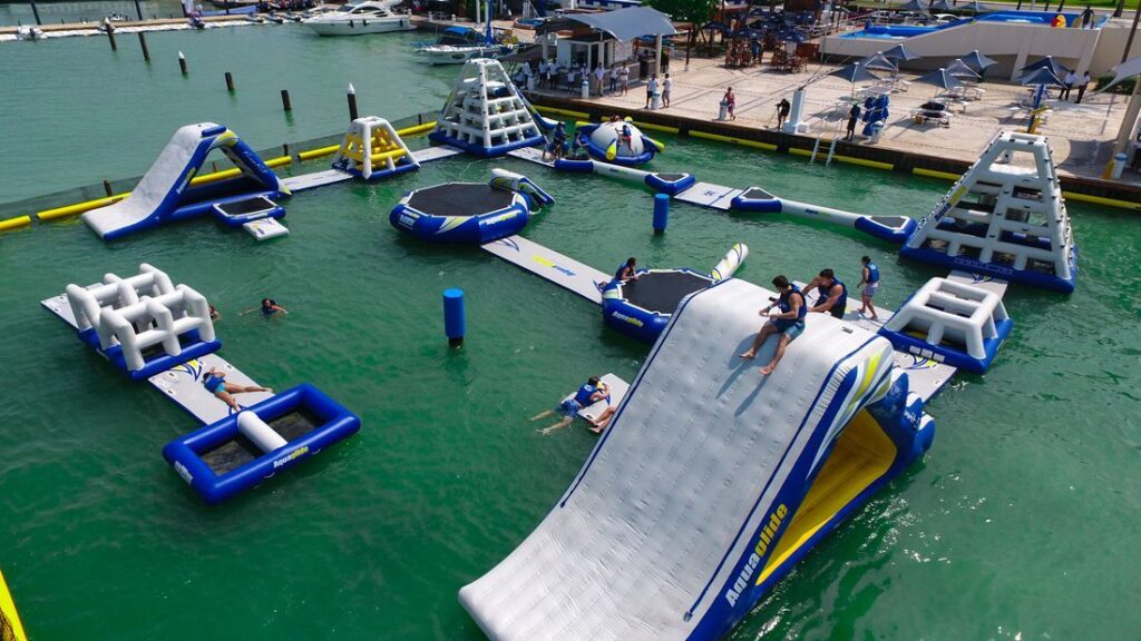 Aquabounce cancun juego para niños en cancun