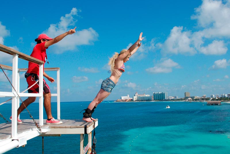Bungee jump de Playa Tortuga actividad cancun