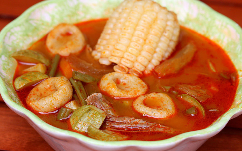 Caldo de flor de izote veracruzano