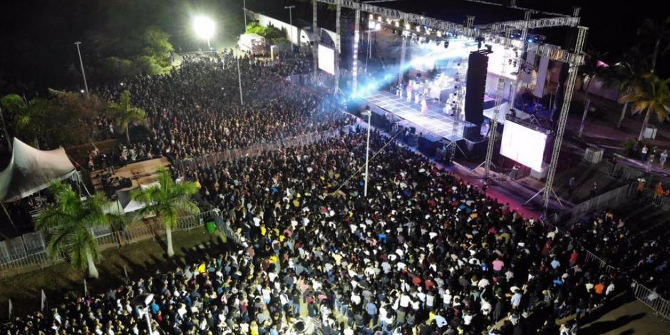 Disfrutar de los eventos culturales parque de las palapas cancun