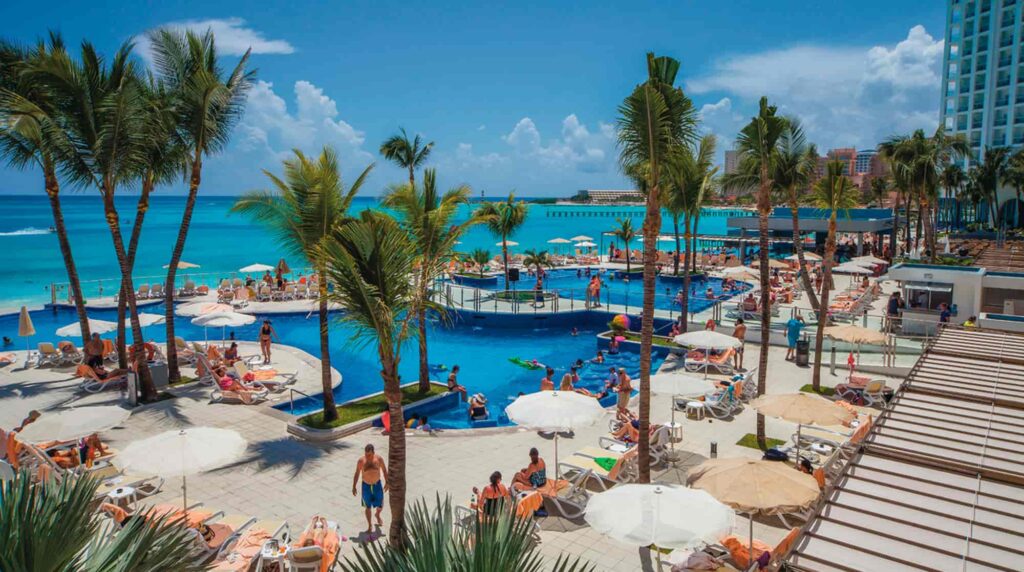 Hotel RiU Cancun todo incluido y con antro