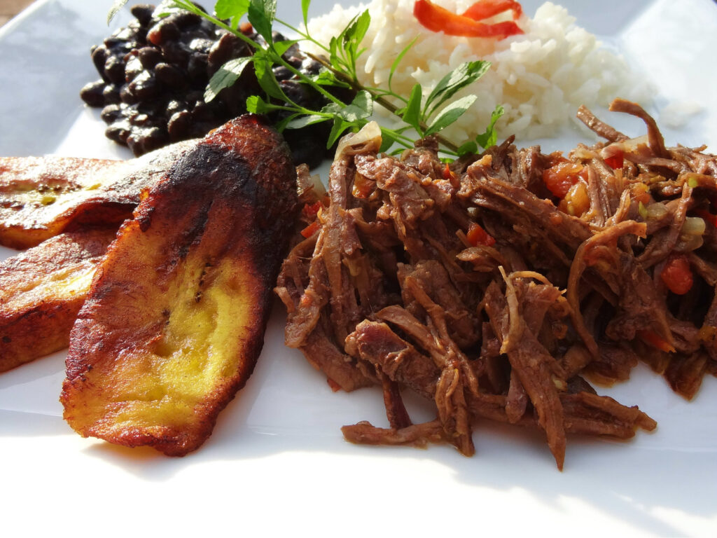 Pabellón criollo comida nacional de venezuela