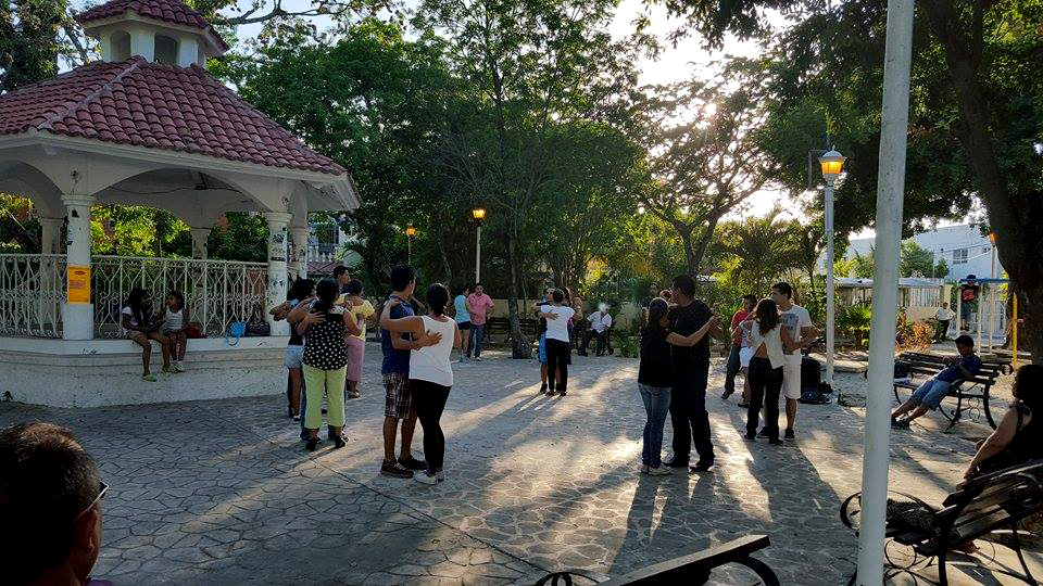 Tomar clases de baile parque palapas 