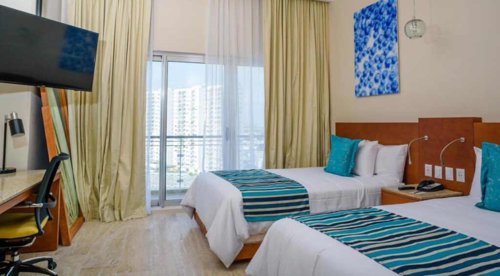 Krystal Urban Cancun Centro