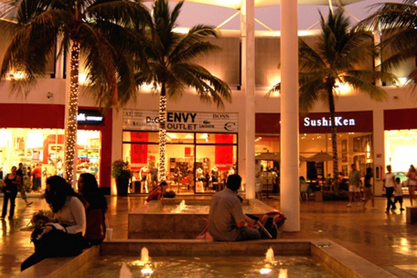 chester plazas outlets