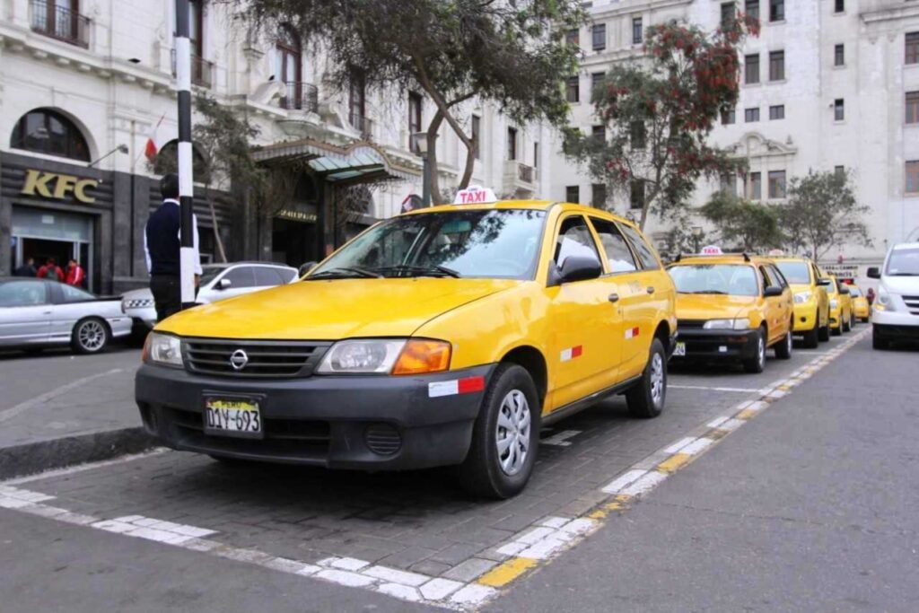 taxis en peru
