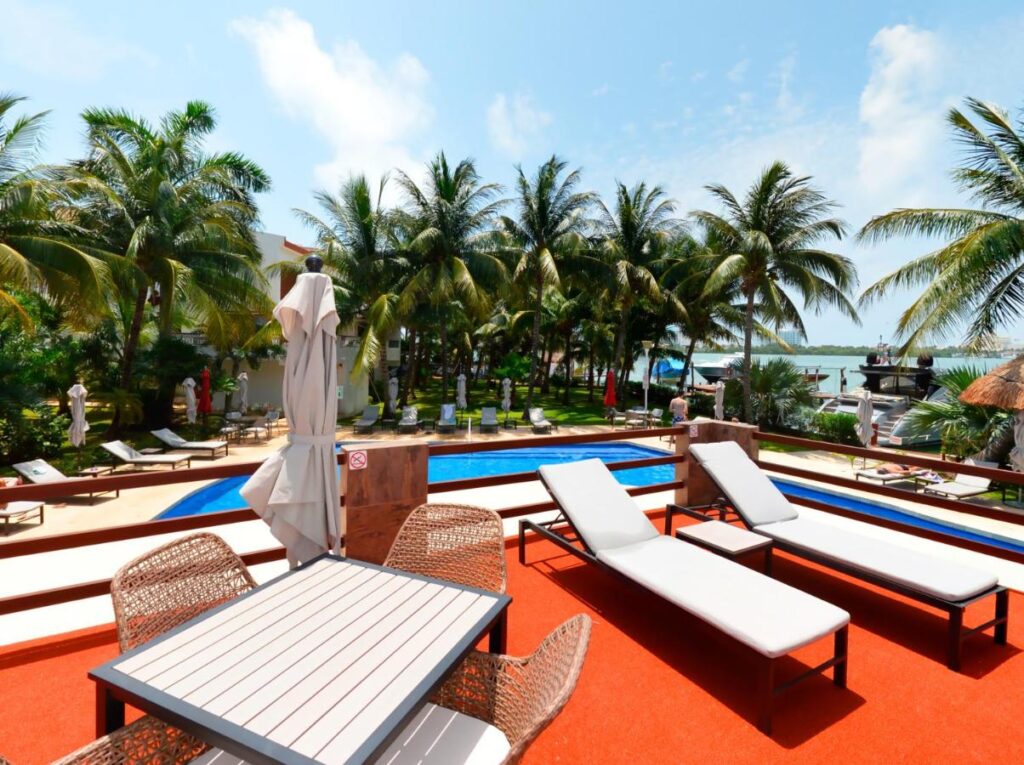 Sina Suites hotel economico zona hotelera