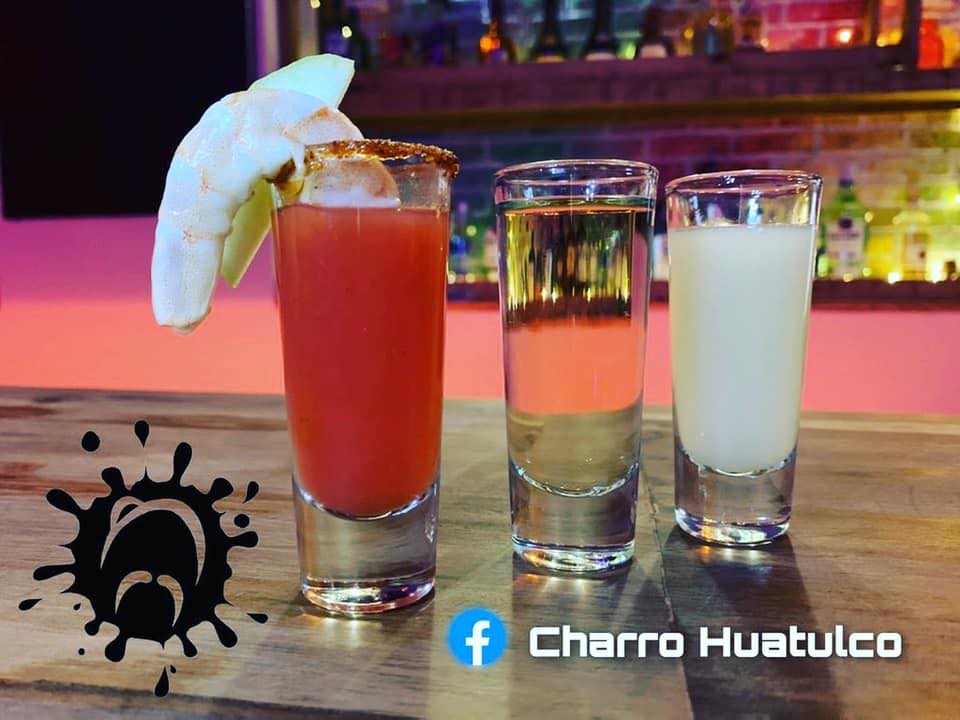 el charro huatulco bar